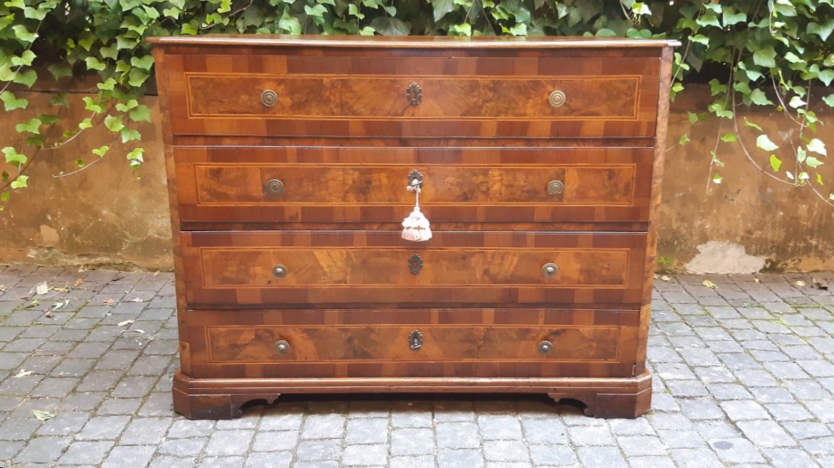 Antique Emilian Chest Of Drawers Made Of Walnut From The 18th Century-photo-2