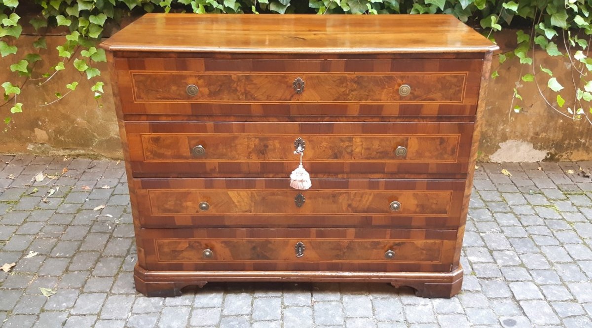 Antique Emilian Chest Of Drawers Made Of Walnut From The 18th Century-photo-3