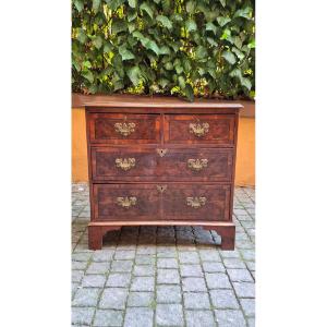 Petite commode anglaise ancienne avec filetage et racine