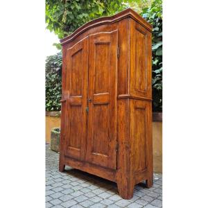 Armoire piémontaise ancienne du XVIIIe siècle