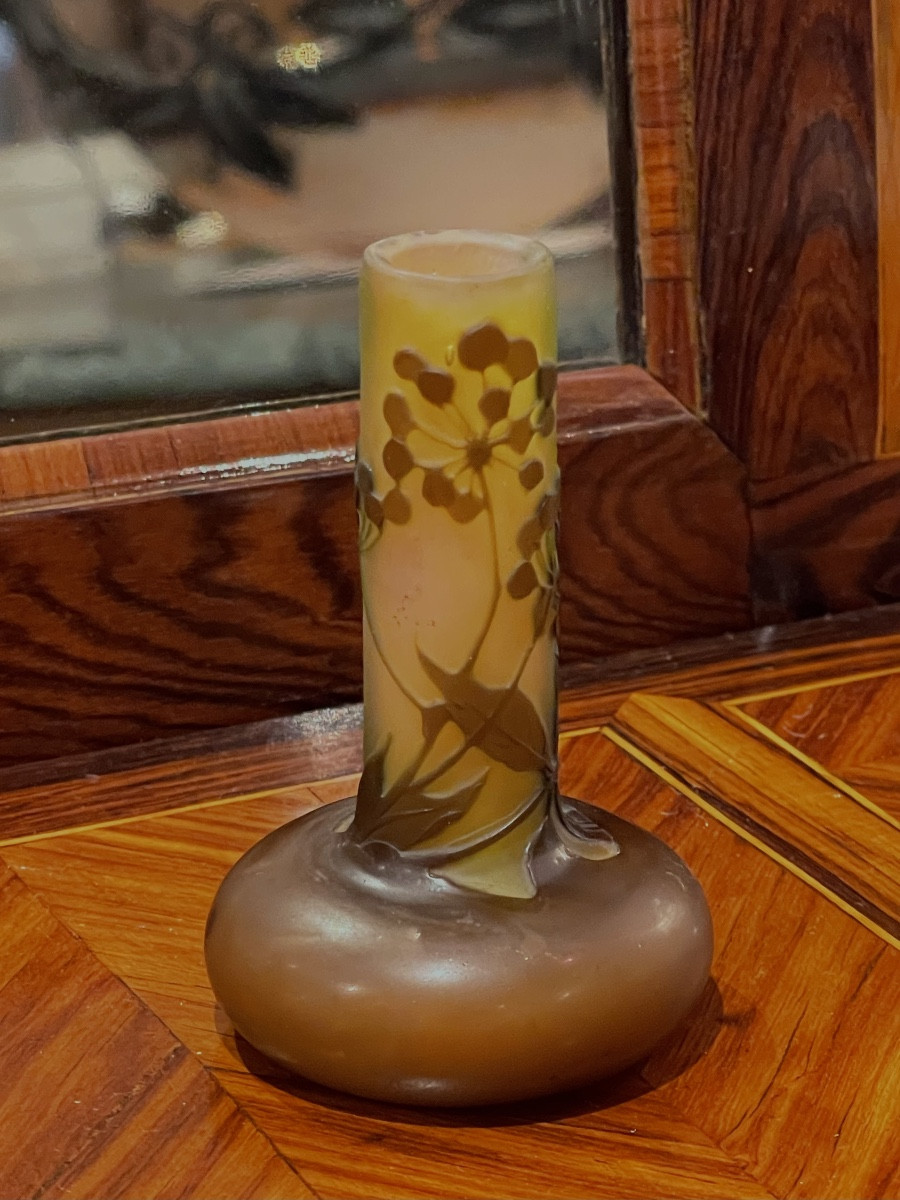 Gallé Miniature Glass Vase Decorated With Art Nouveau Umbrellas