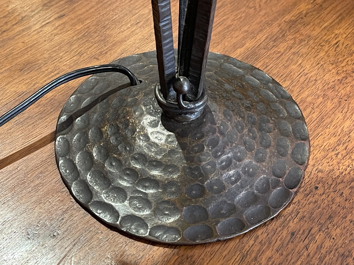 Lampe Art Nouveau Degué fer forgé et globe pâte de verre-photo-1