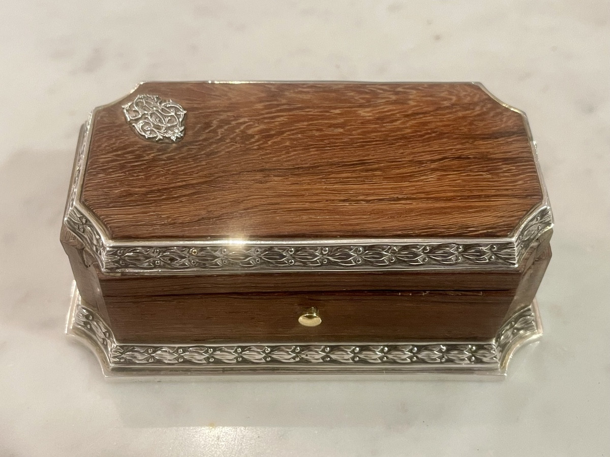 Boîte à timbres argent minerve et Palissandre style Louis XVI