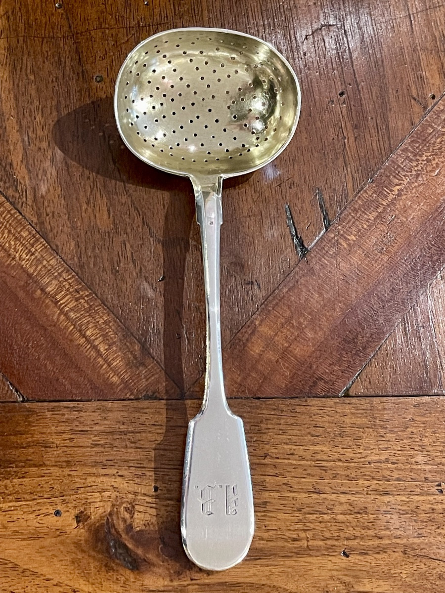 Cuillère à sucre ou saupoudreuse argent massif Russie XIX ème