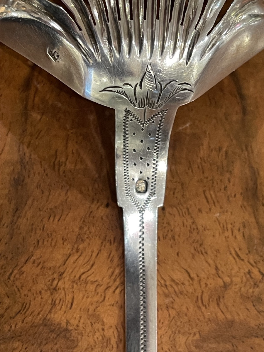 Cuillère à sucre saupoudreuse argent massif minerve médaillon -photo-2