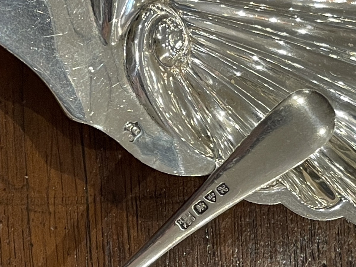 Butter Dish And Spreader Knife In Solid English Silver Case-photo-2