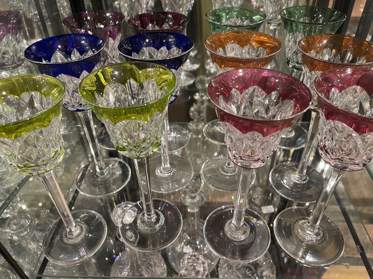 Baccarat Set Of 12 Rhomer-colored Crystal Wine Glasses, Similar To The Beaufort Model