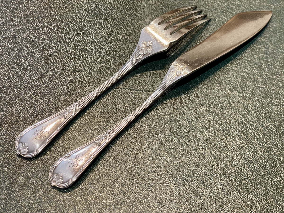 12 Christofle Fish Forks And 12 Fish Knives With Crossed Ribbons In Silver-plated Metal -photo-2