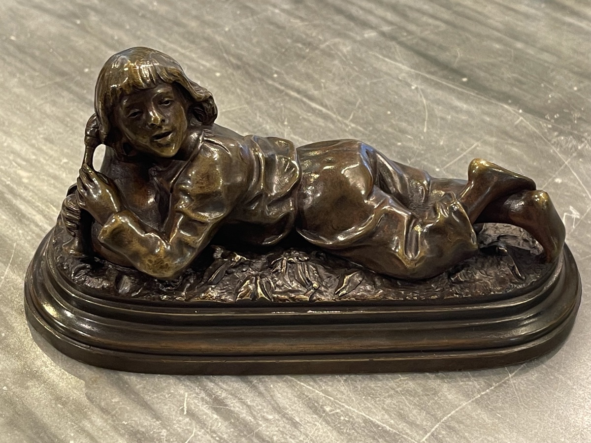 Bronze  joueur de cornemuse couché d’après Jean Garnier style Ecosse