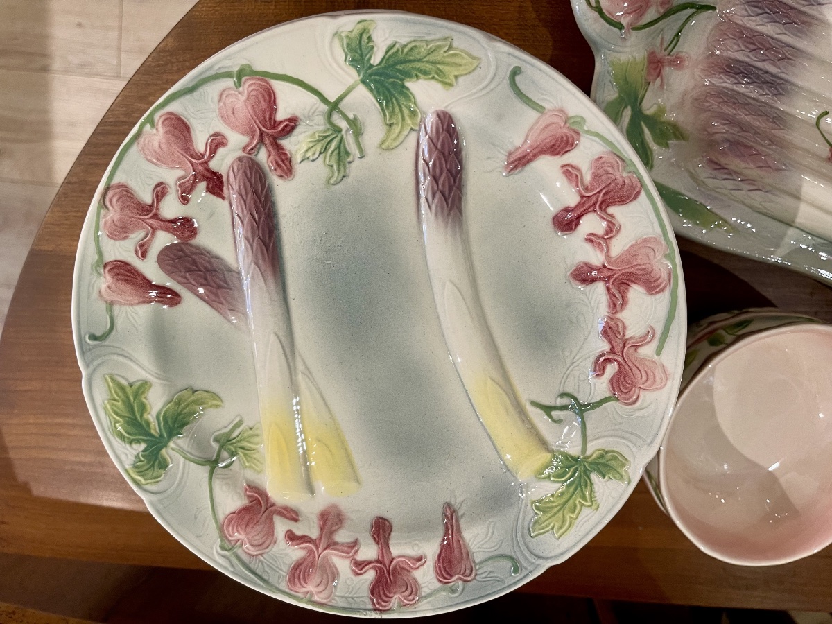 Saint Clément Asparagus Set In Slip Glaze With "heart Of Mary" Decoration, 1900-photo-4
