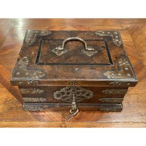 Louis XIII Walnut And Fleur-de-lis Hinged Box XVII