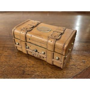 Pyrogen Box Set Miniature Wooden Trunk Seugnot House In Paris Rue Du Bac