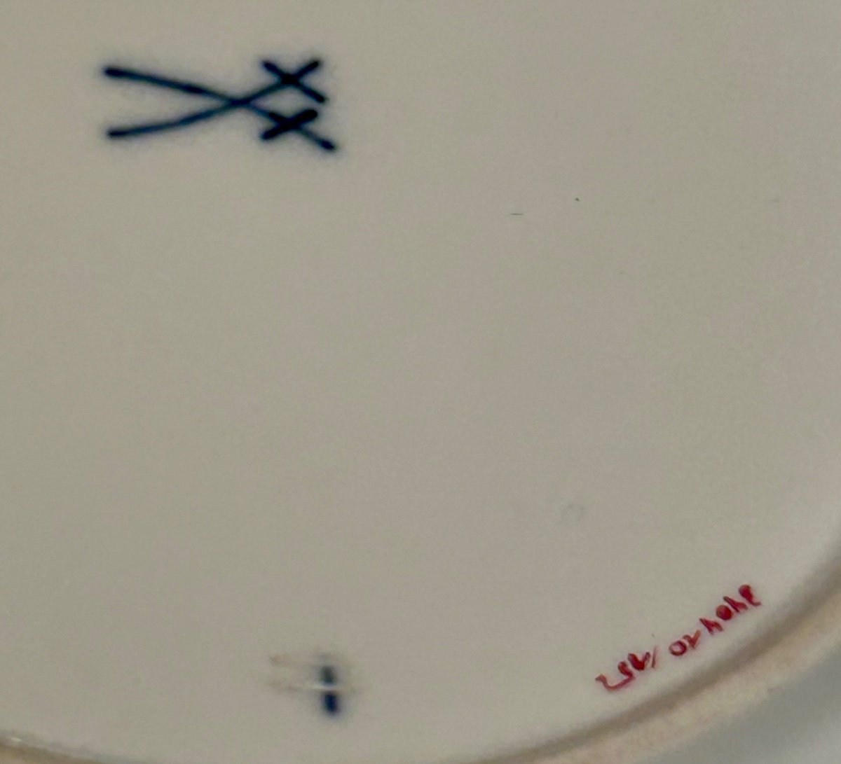 Meissen, 2 assiettes en porcelaine de Saxe -photo-4