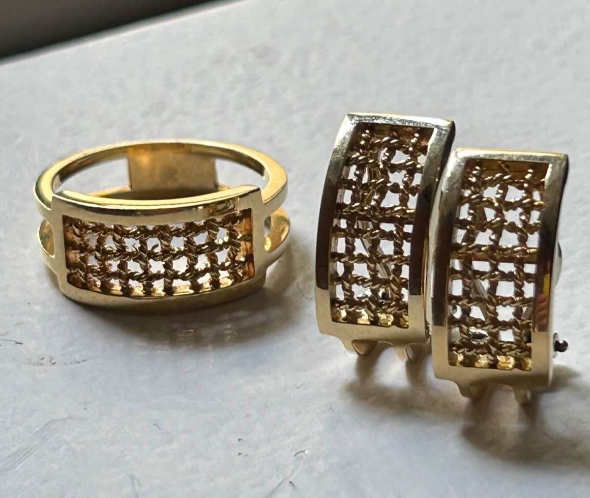 Gold Ring And Earrings-photo-2