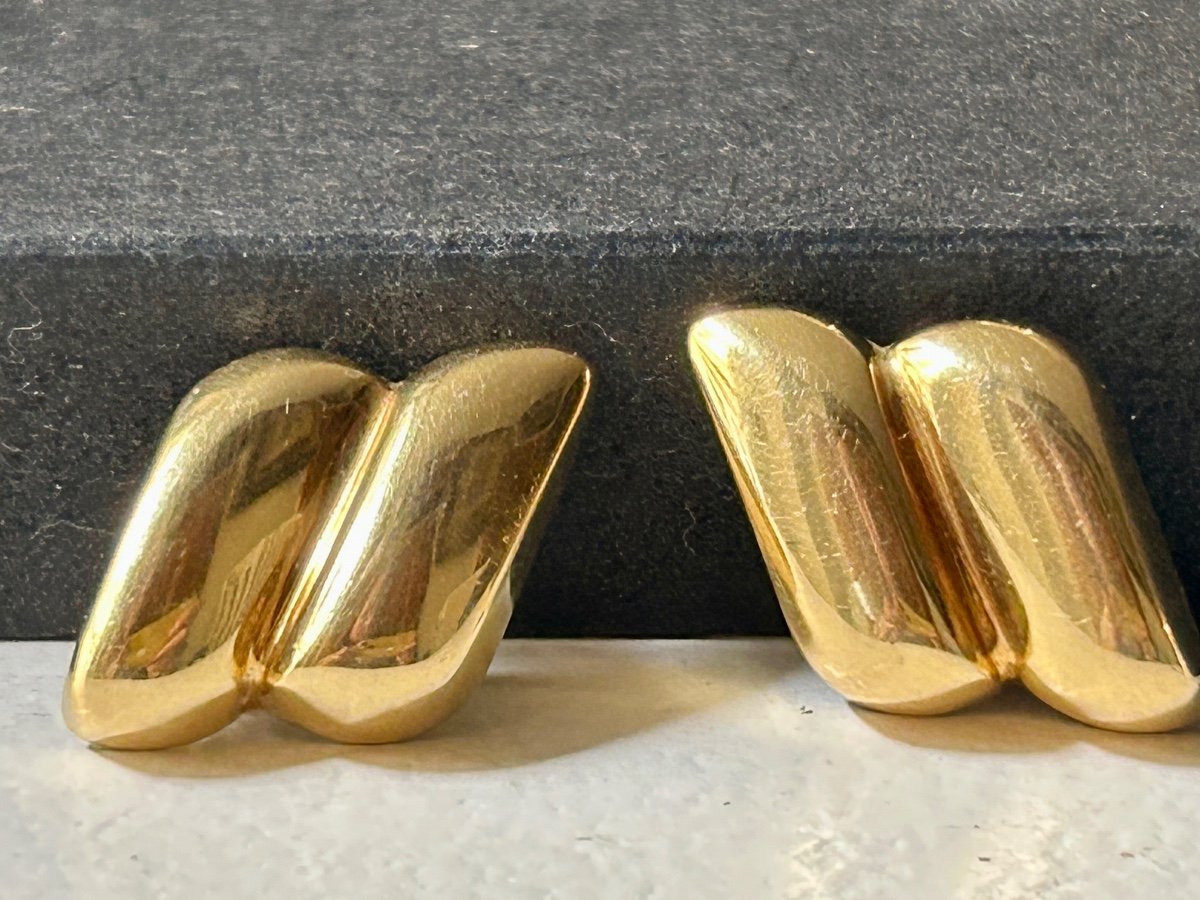 Pair Of Gold Earrings-photo-4