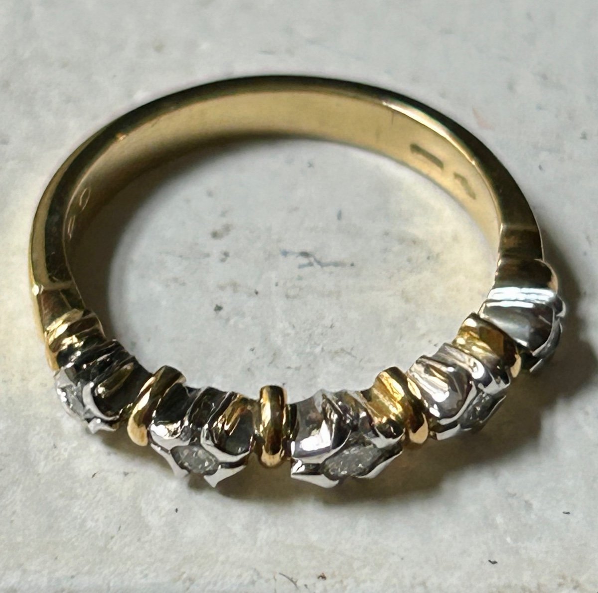 Fine Gold Ring And Brilliants-photo-2