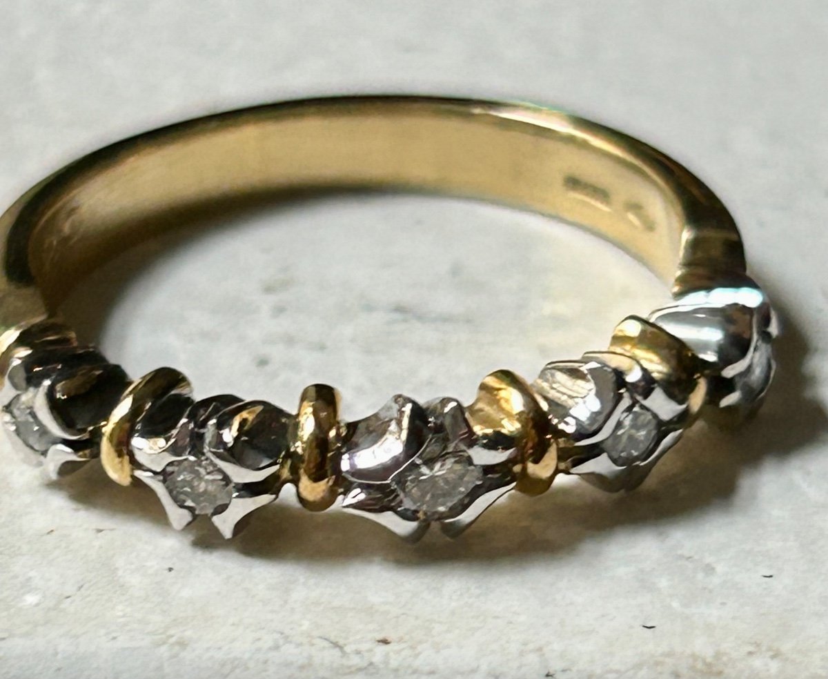 Fine Gold Ring And Brilliants-photo-3