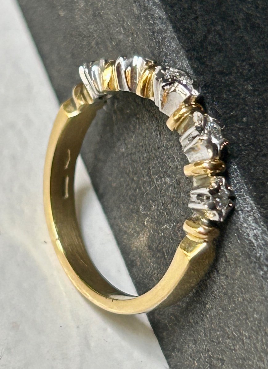 Fine Gold Ring And Brilliants-photo-1