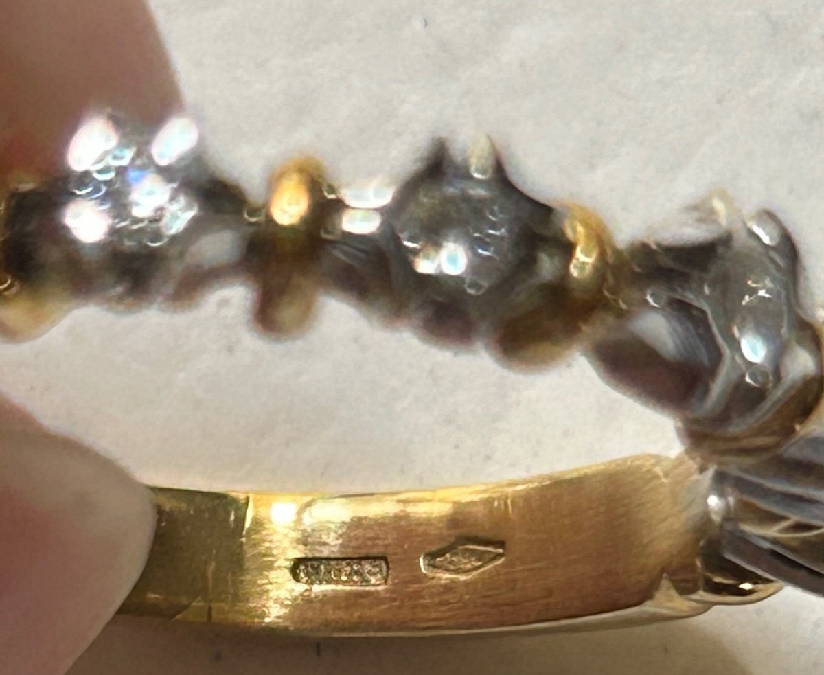 Fine Gold Ring And Brilliants-photo-3