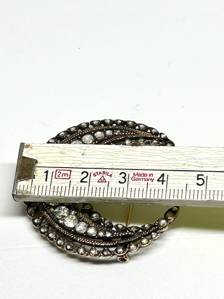 Crescent Moon Brooch In Pink Gold And Diamonds-photo-8