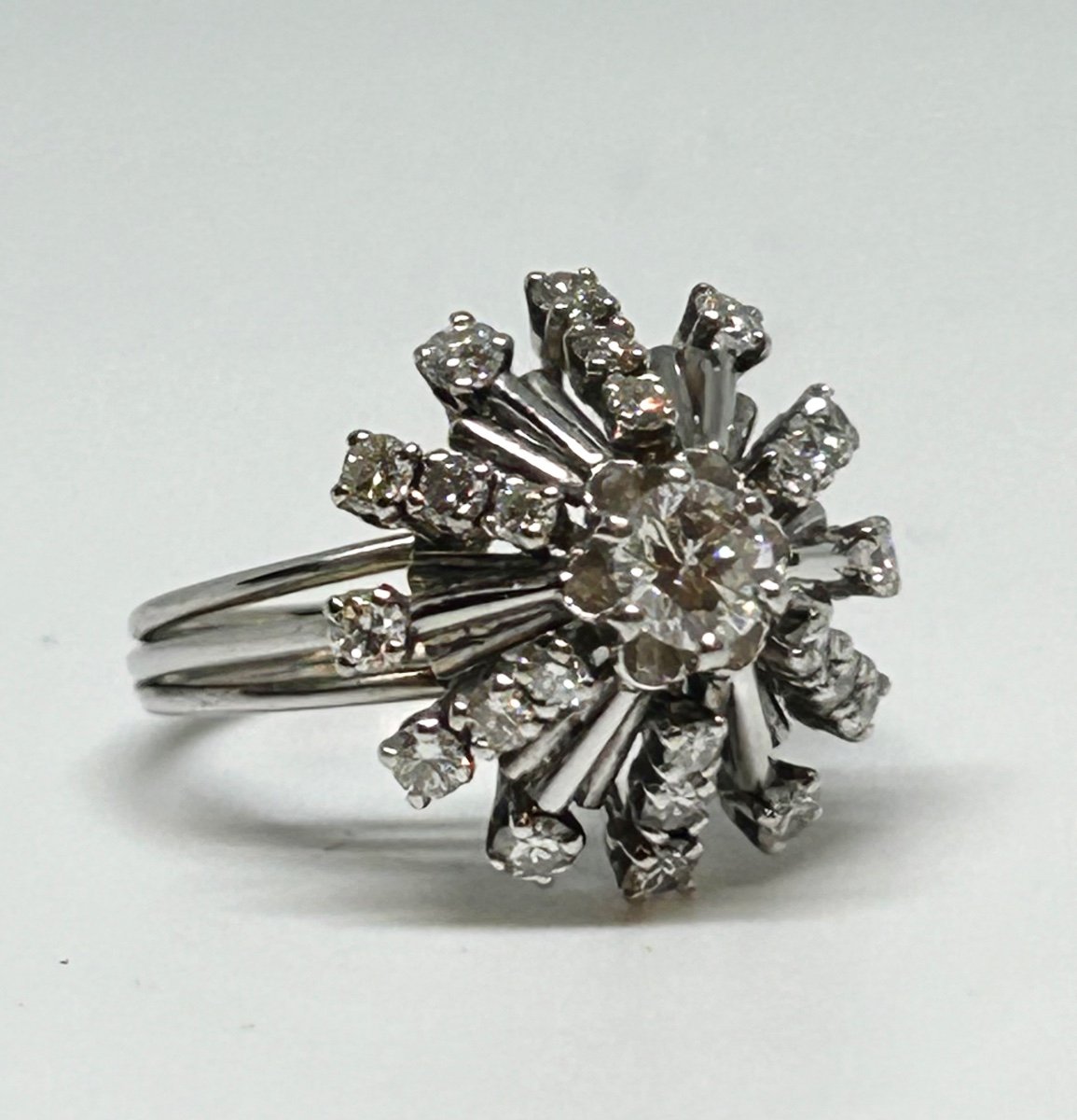 White Gold And Diamond Flower Ring-photo-2