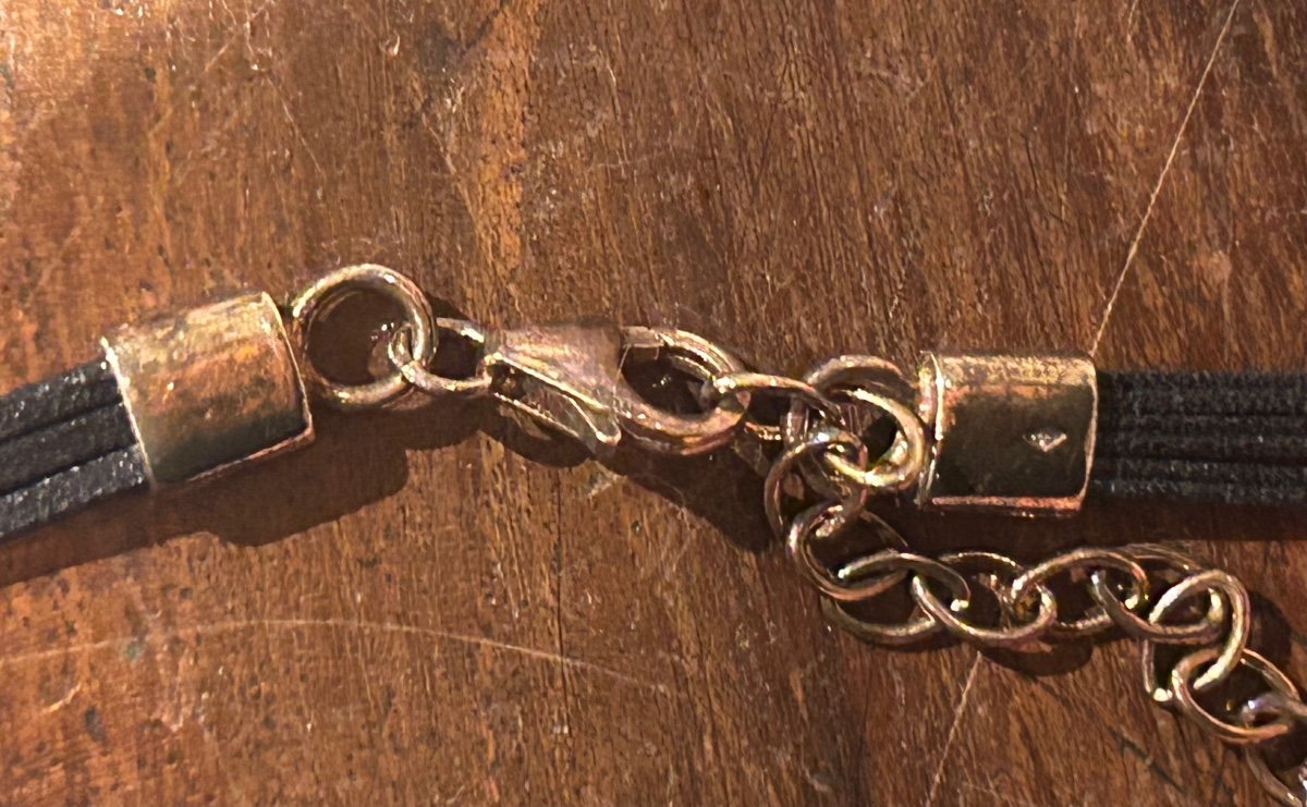 Baccarat, pendentif en cristal ambré et collier en cuir-photo-6
