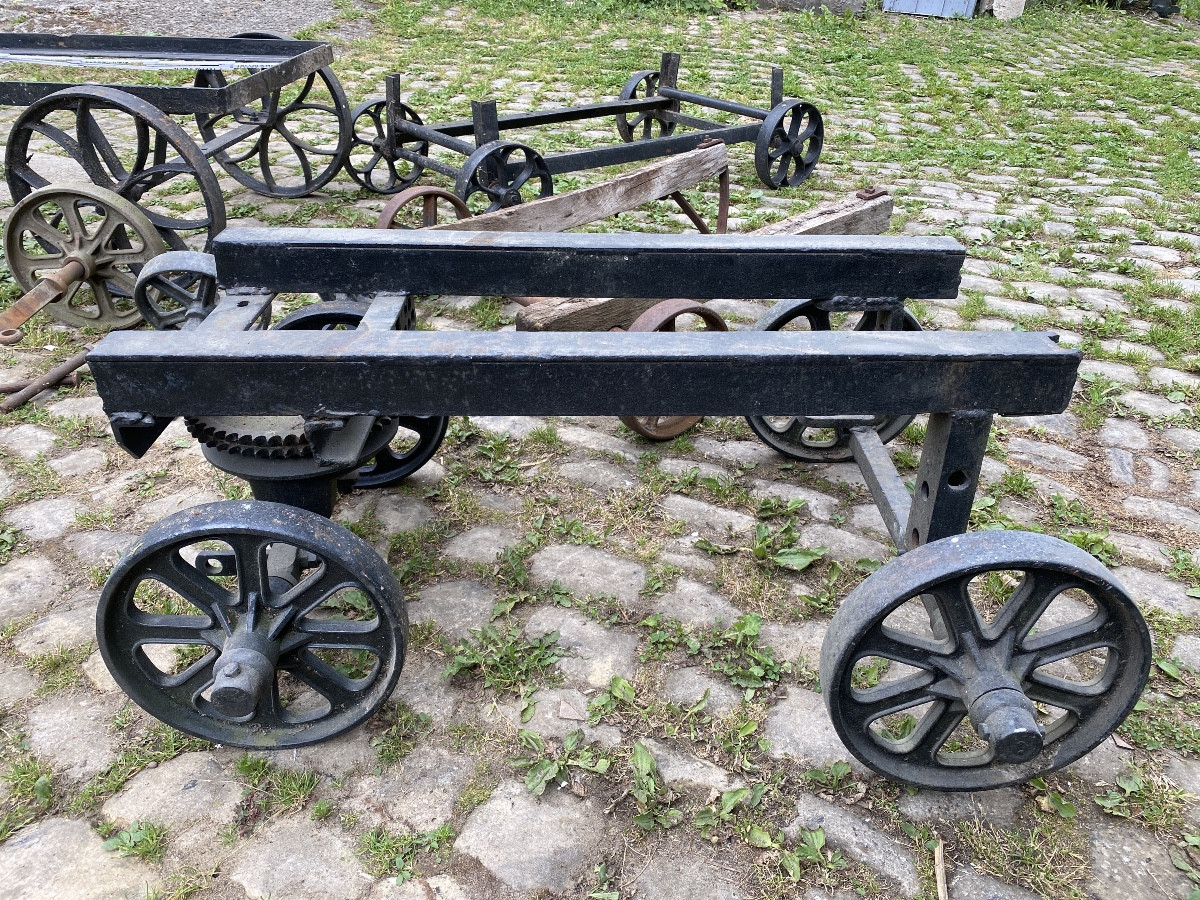 Art industriel, lot de chariots roues en fonte pour tables basses -photo-2
