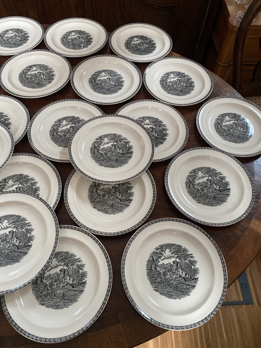 Wedgwood Lugano Set Of 28 Porcelain Plates -photo-3