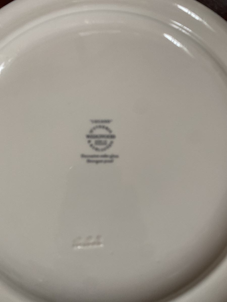 Wedgwood Lugano Set Of 28 Porcelain Plates -photo-1