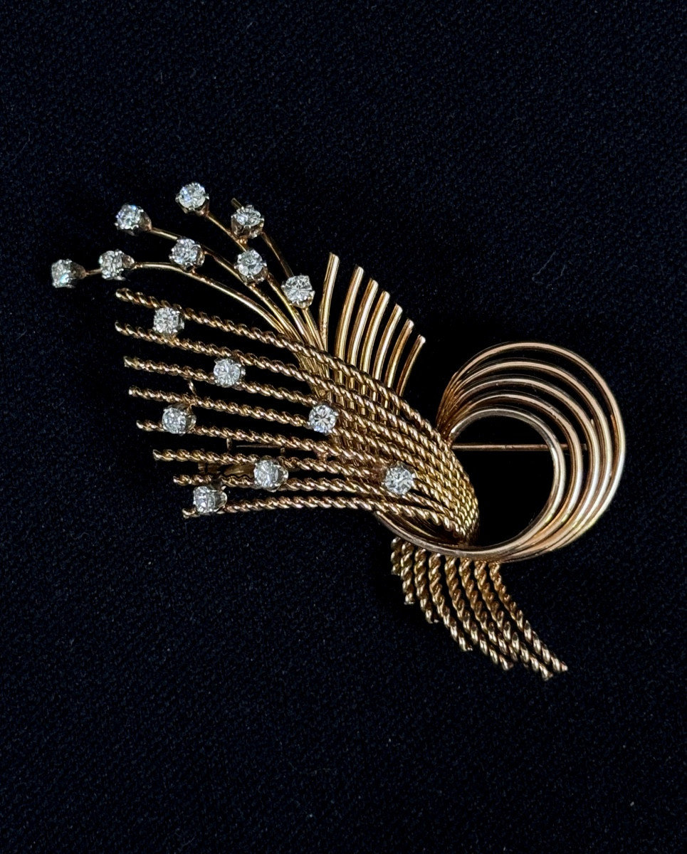 20th Century Gold Brooch With Diamonds