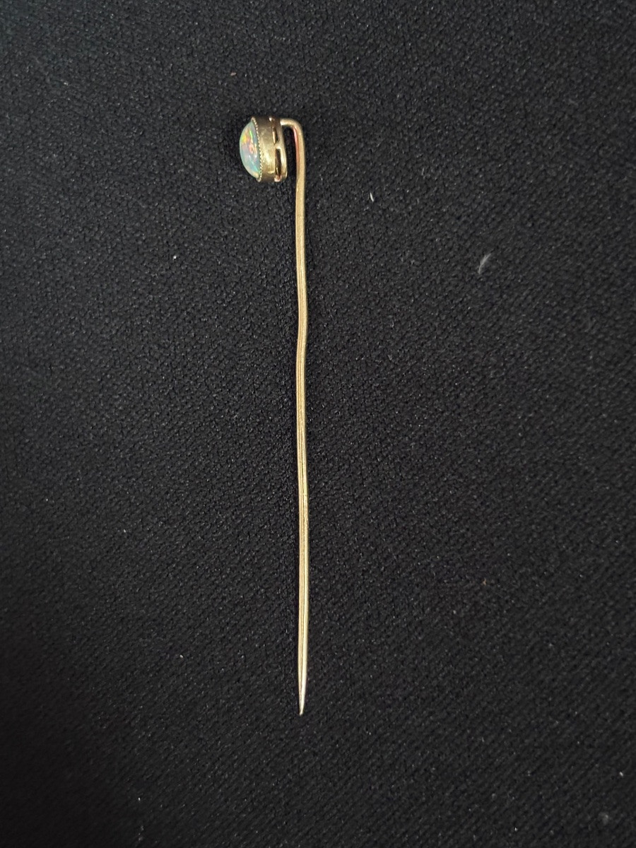 Gold Tie Pin Set With An Opal -photo-1