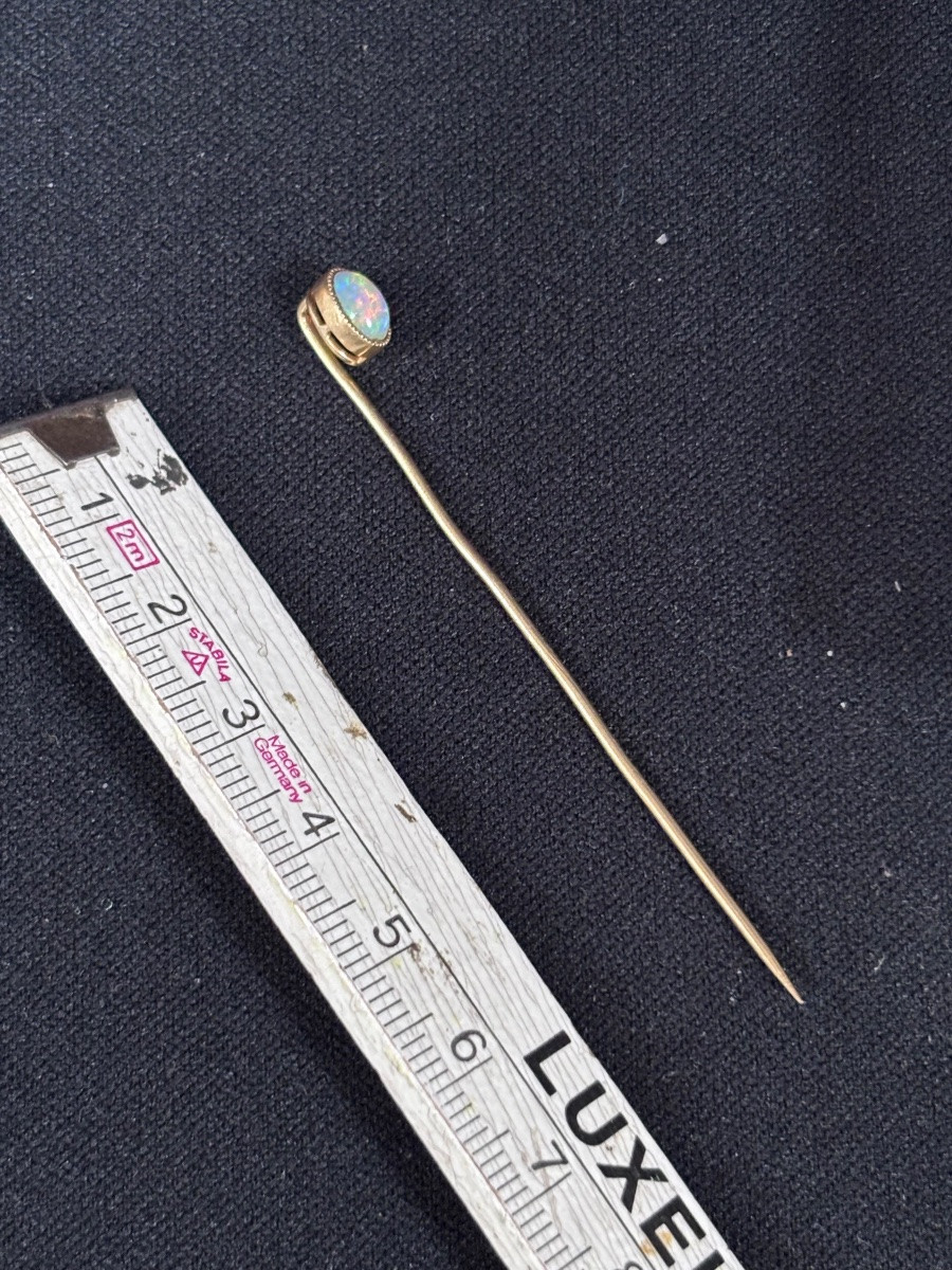 Gold Tie Pin Set With An Opal -photo-4