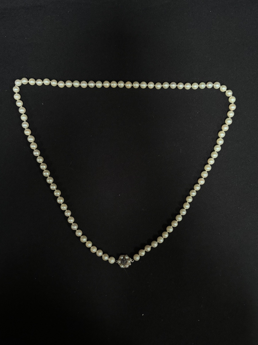 Pearl Necklace With 18ct White Gold And Sapphire Clasp-photo-4