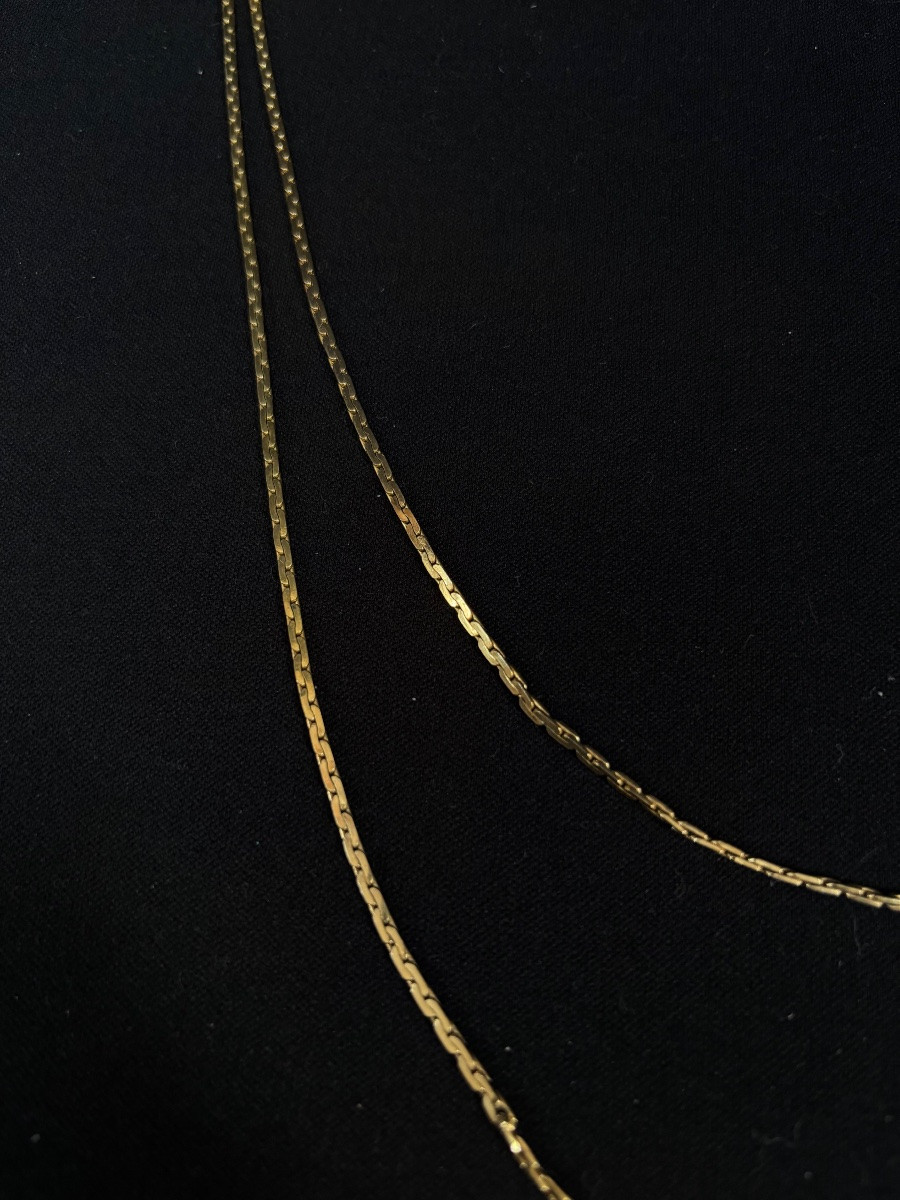 Sautoir en chaine fine en métal doré -photo-2