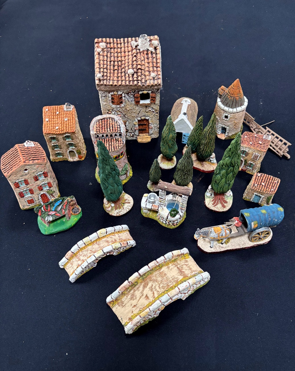 Lot de Santons Marcel Carbonel Maisons et Arbres