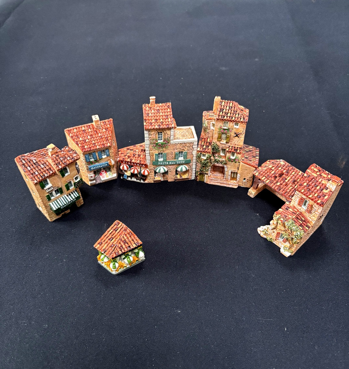 Lot de 6 Maisons Dominique Gault