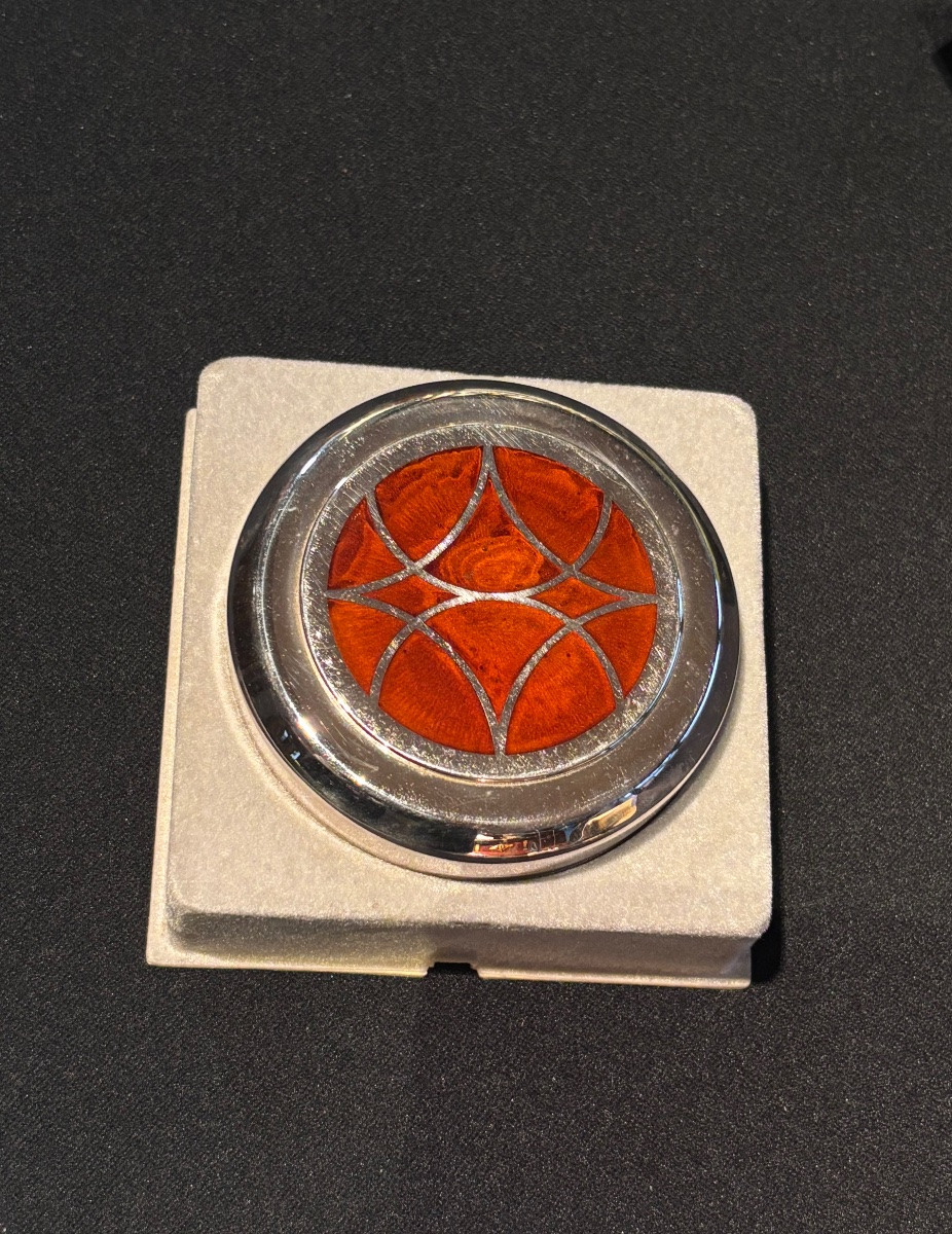 Christofle Round Talisman Box In Silver-plated Metal And Chinese Lacquer-photo-1