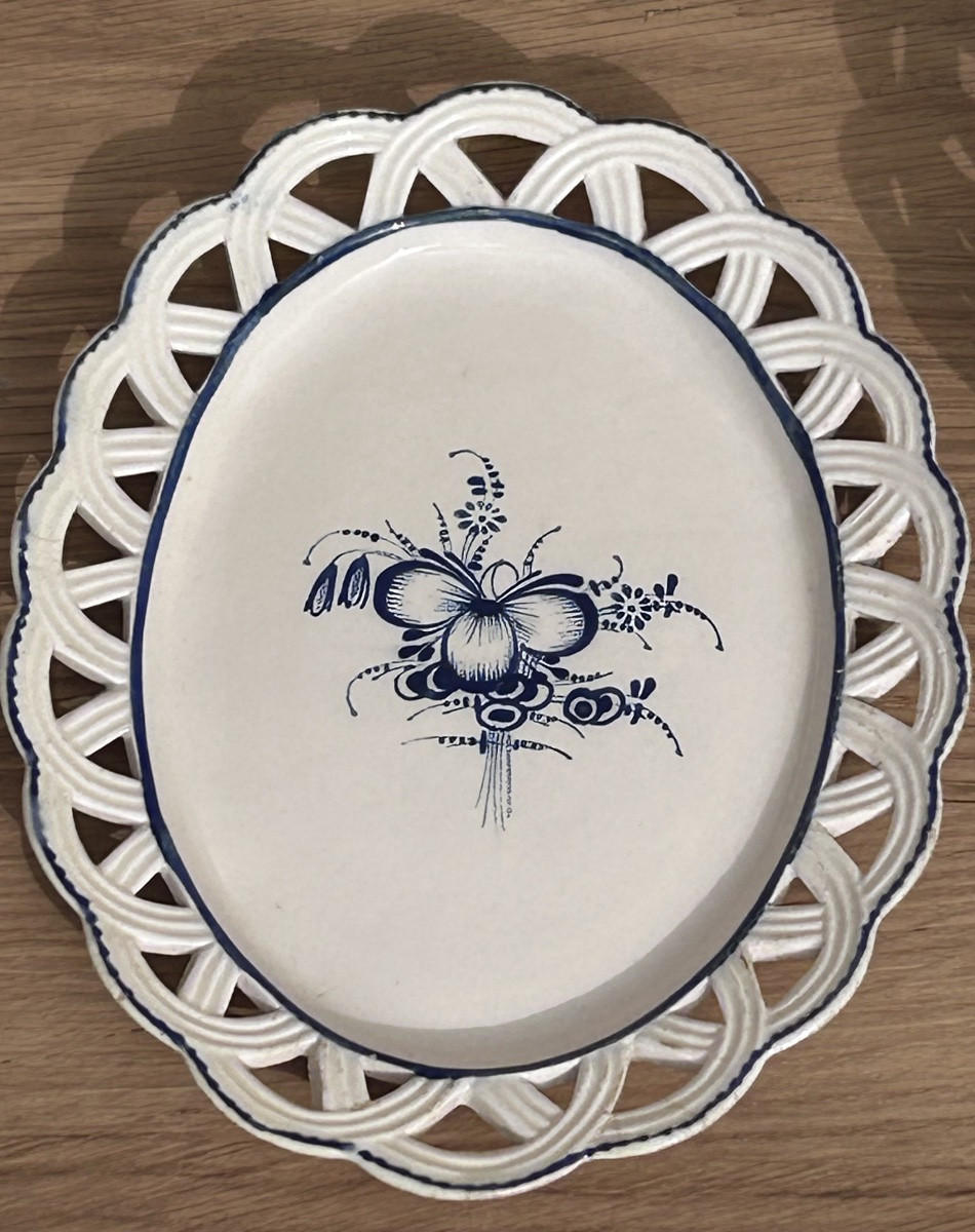 Boch In Luxembourg, Openwork Earthenware Basket And Plate-photo-1