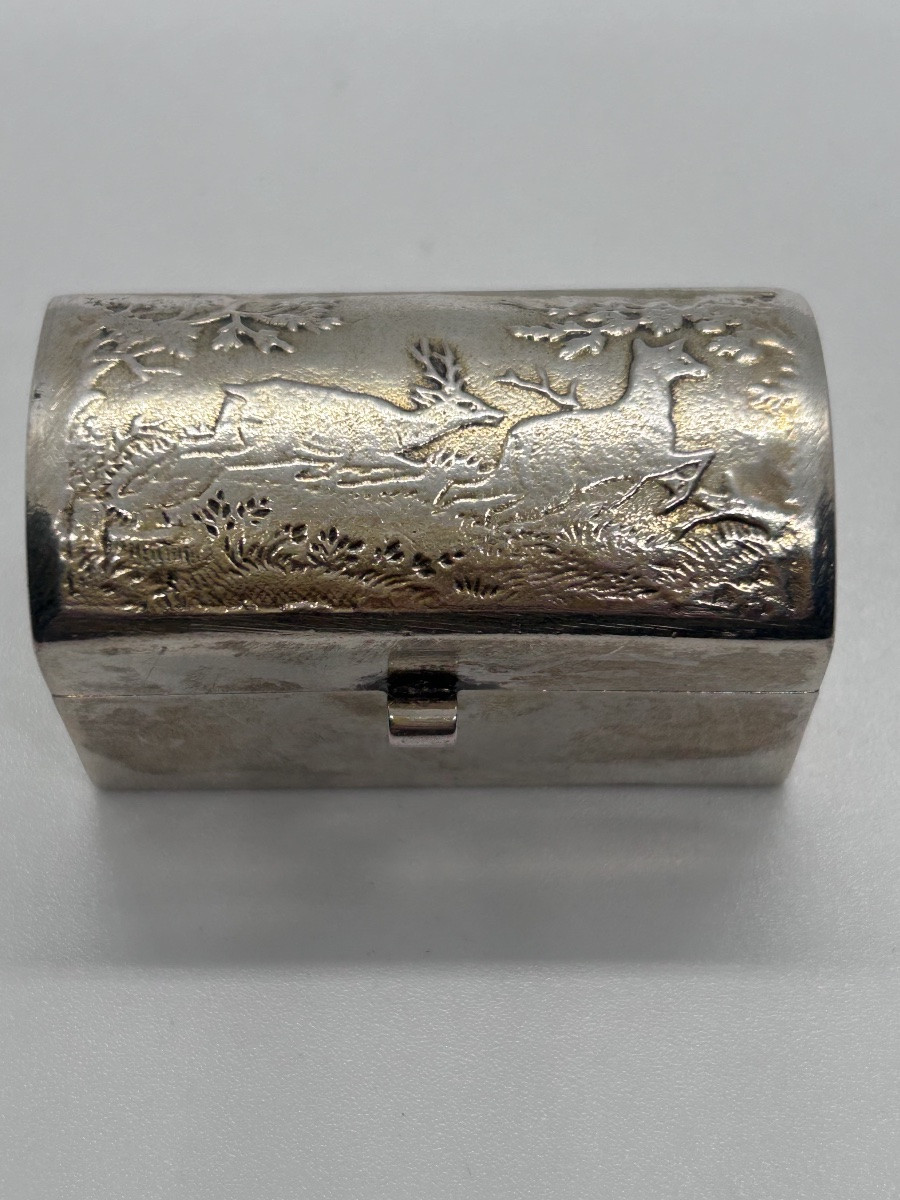 Solid Silver Snuffbox With Hunting Decoration -photo-2
