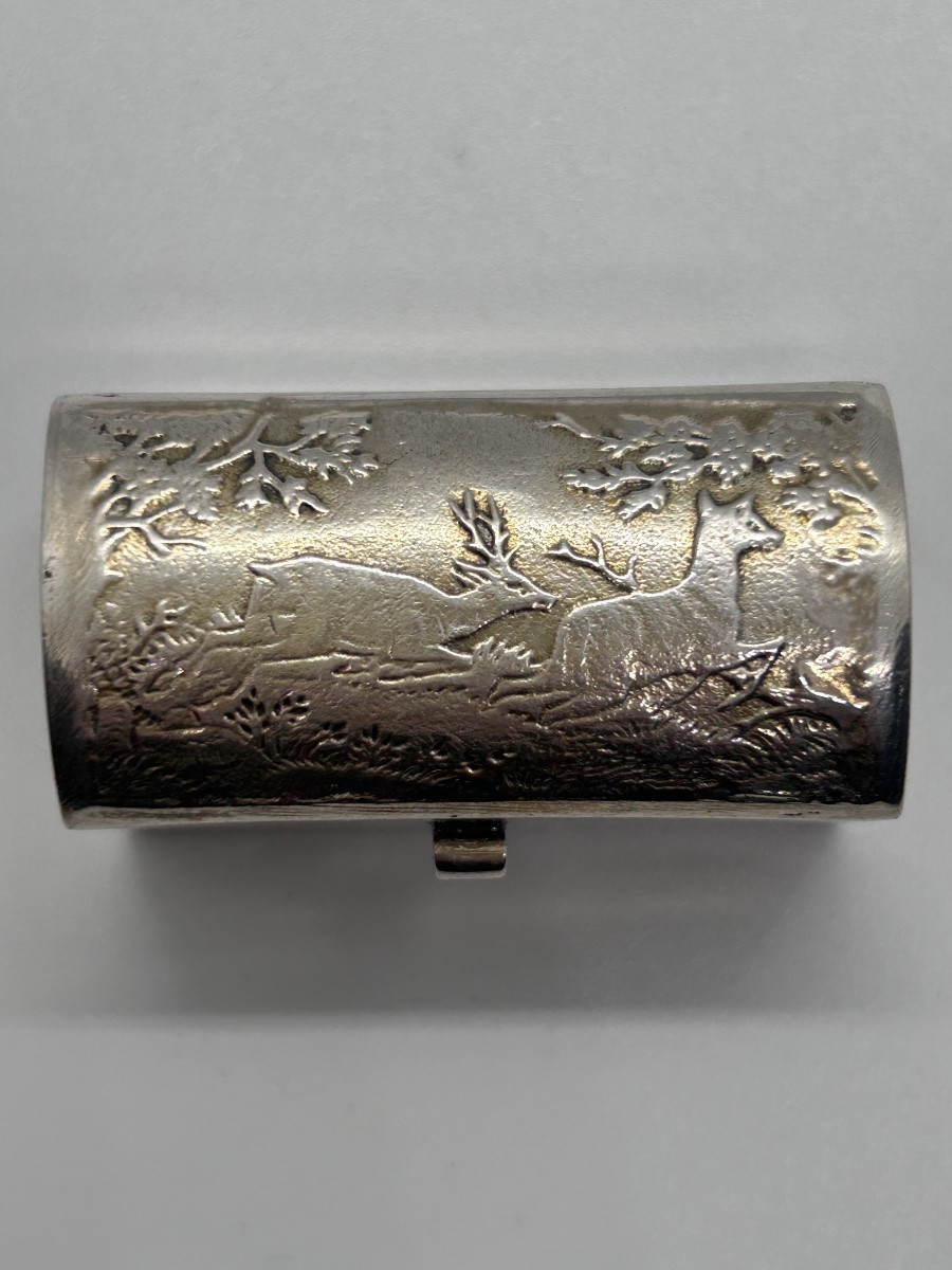 Solid Silver Snuffbox With Hunting Decoration -photo-4