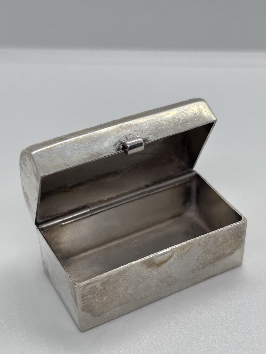 Solid Silver Snuffbox With Hunting Decoration -photo-1