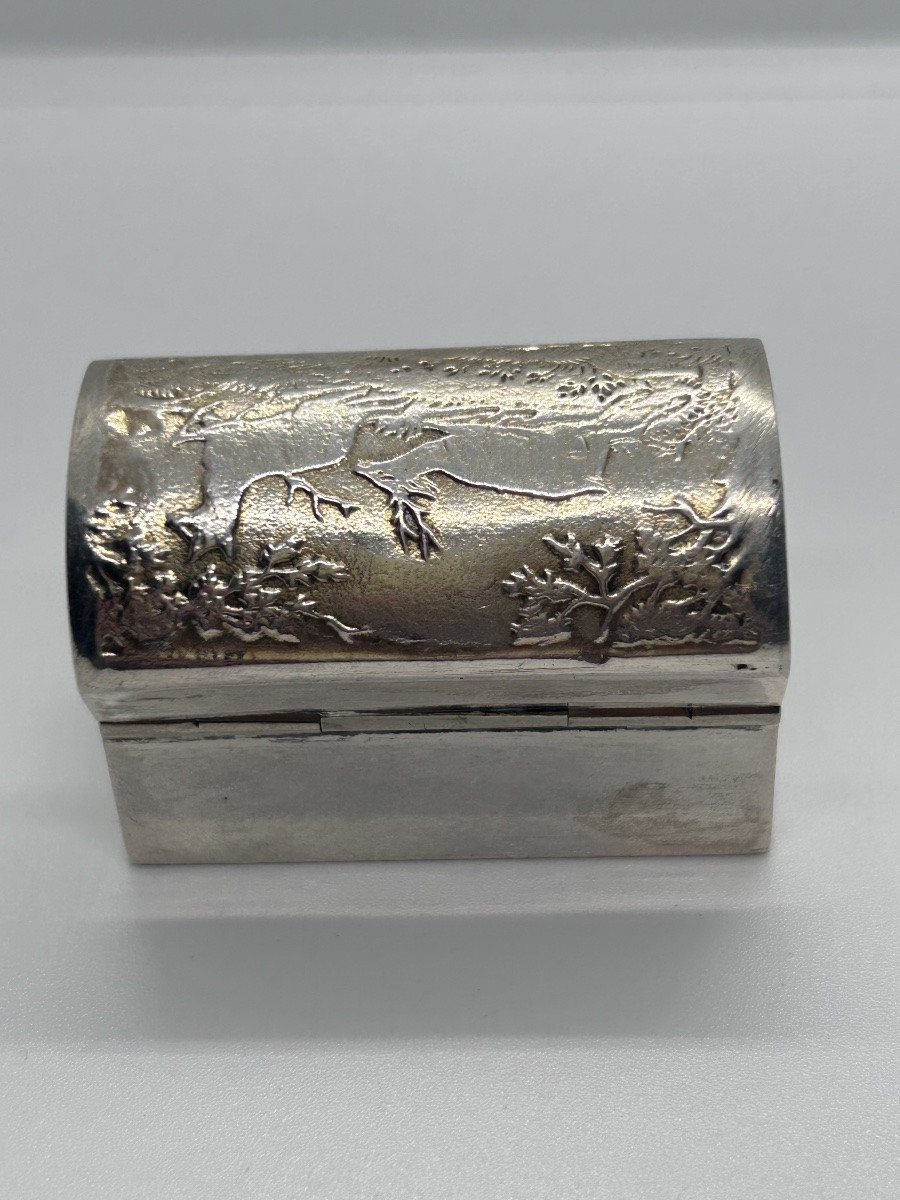 Solid Silver Snuffbox With Hunting Decoration -photo-2