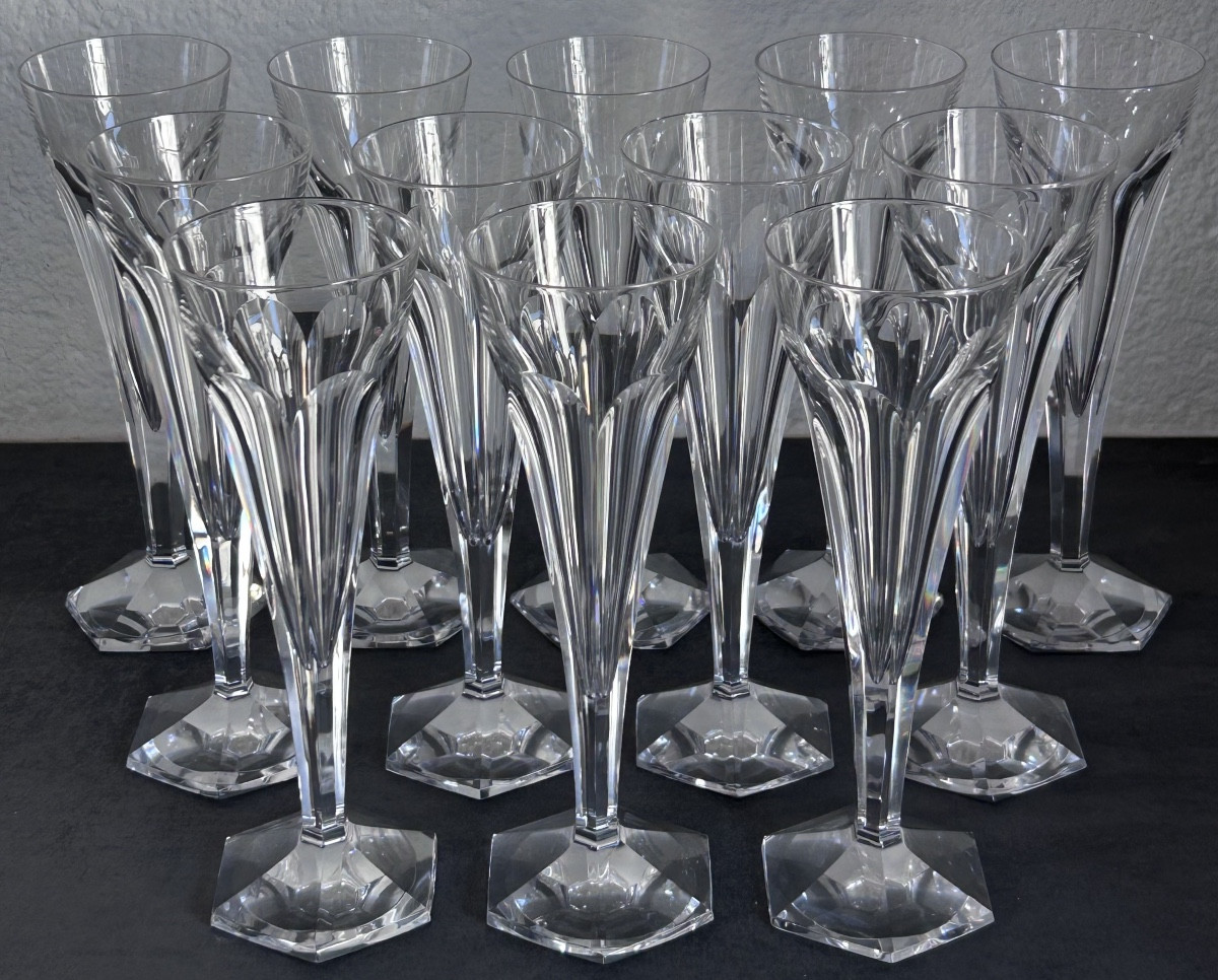 Val Saint Lambert, 12 Art Deco Crystal Champagne Flutes