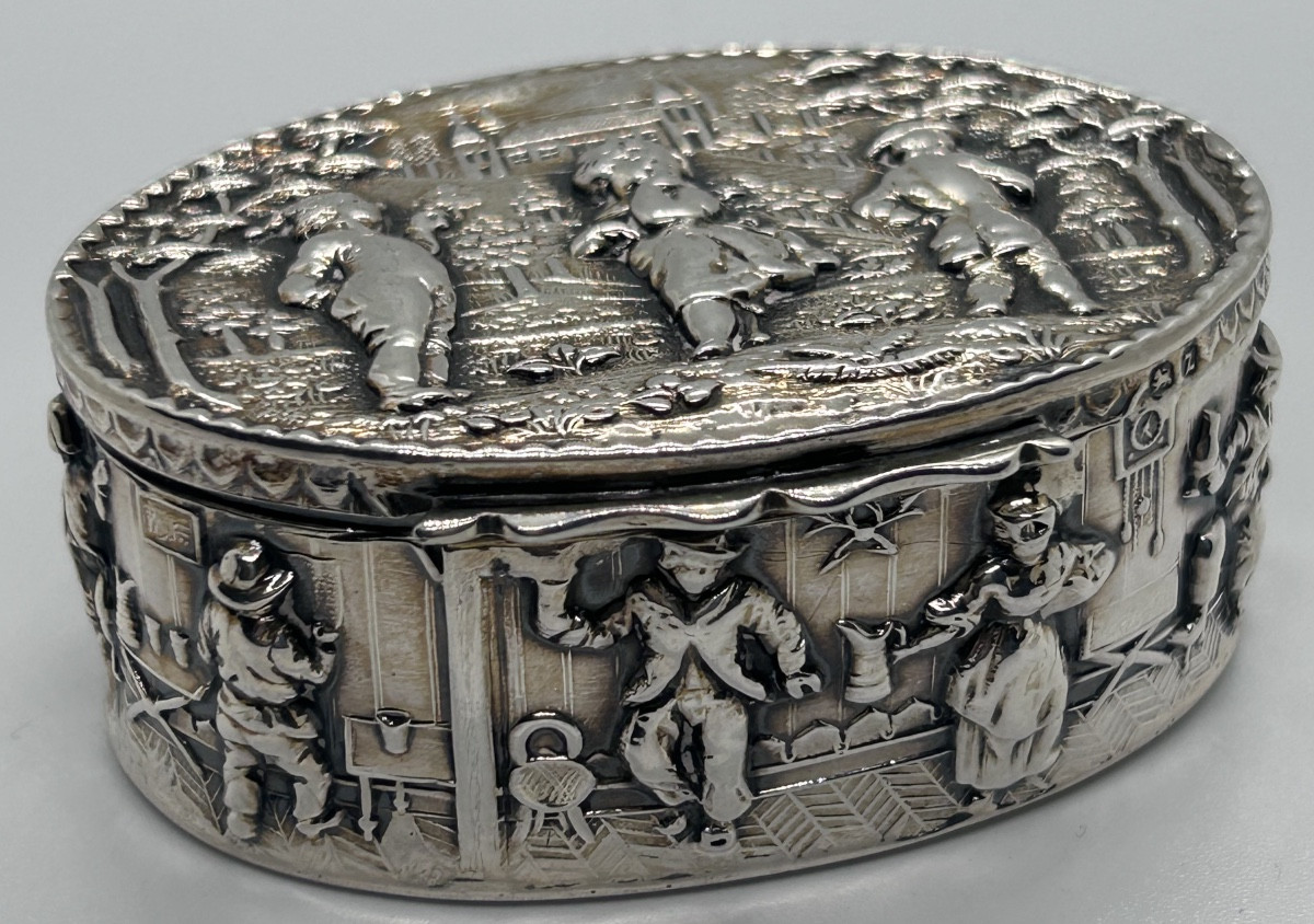 English Snuffbox In Solid Silver