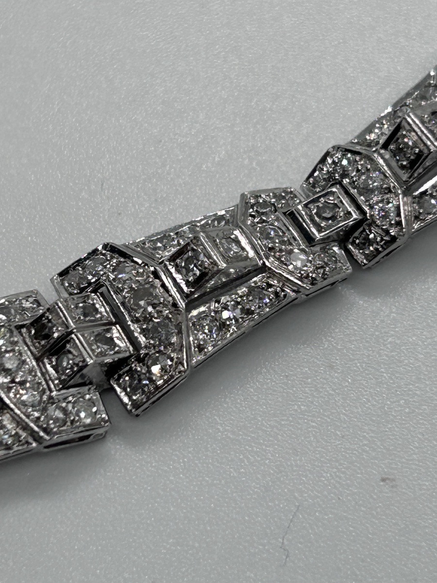 Art Deco Wristwatch In White Gold Set With Diamonds -photo-2
