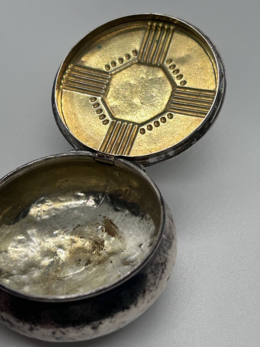Art Deco Snuffbox In Solid Silver, Gilded Interior-photo-3