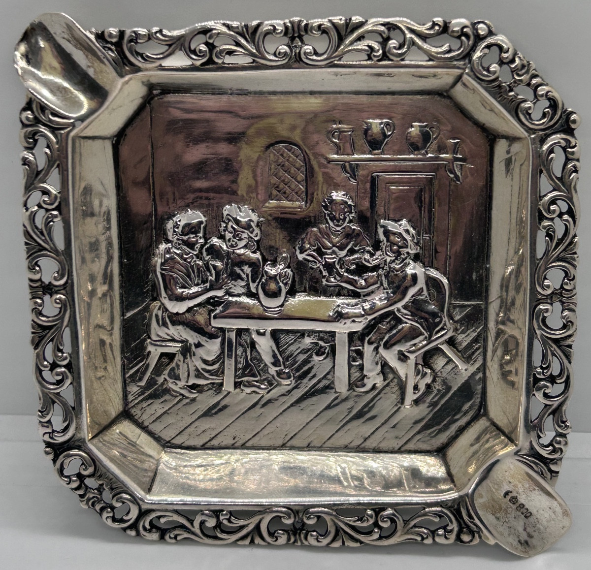 Porte cigares en argent massif, scène de taverne 
