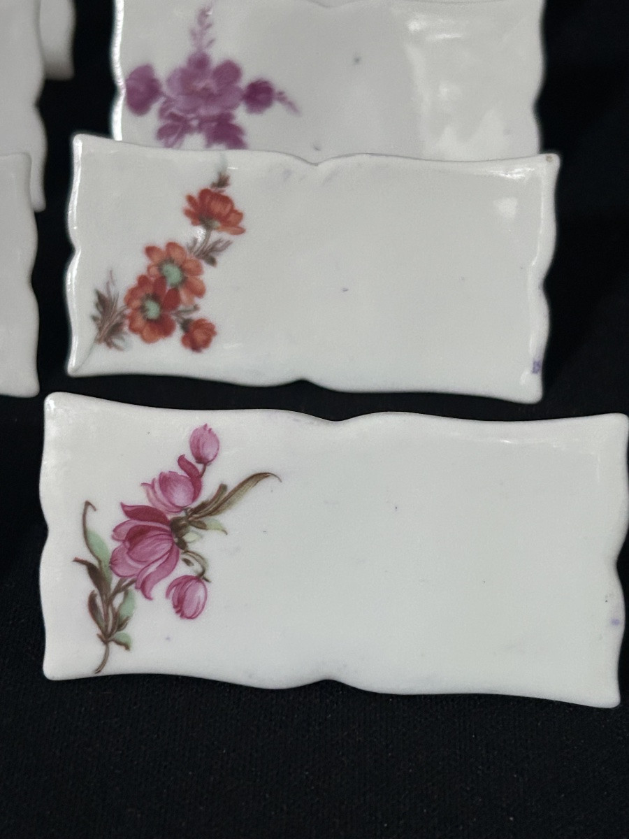 Lot de 12 porte-noms en porcelaine, décor floral-photo-2
