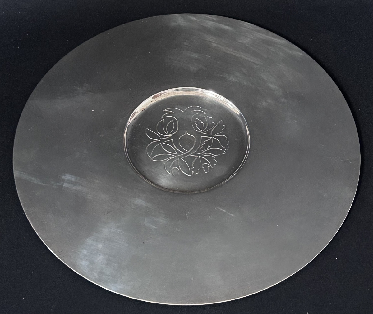 Puiforcat, assiette de présentation en argent massif, cadeau du Président François Mitterand