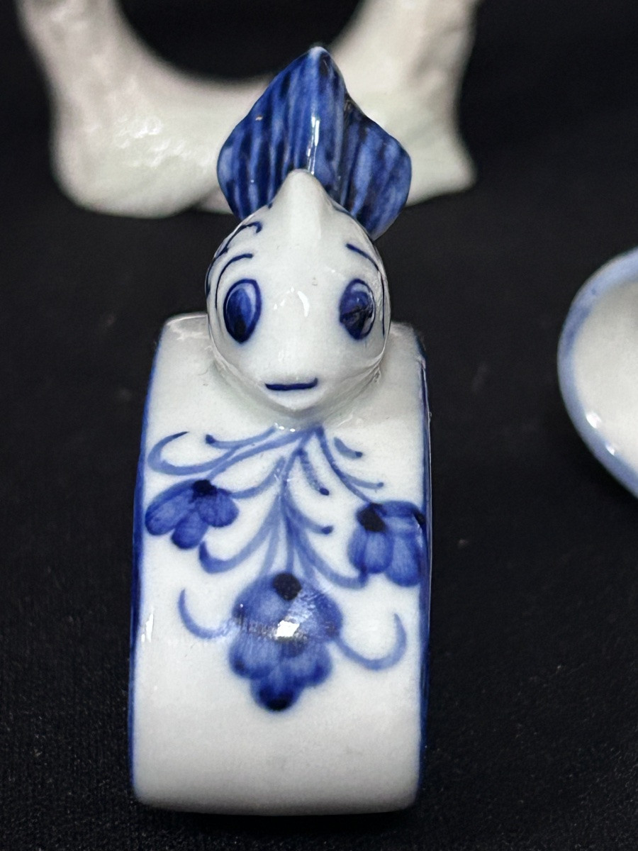 Set Of 16 Porcelain Napkin Rings -photo-1